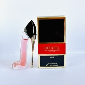 bxcaro021.jpg Very Good Girl by Carolina Herrera, 0.24 oz Eau De Parfum Mini for Women